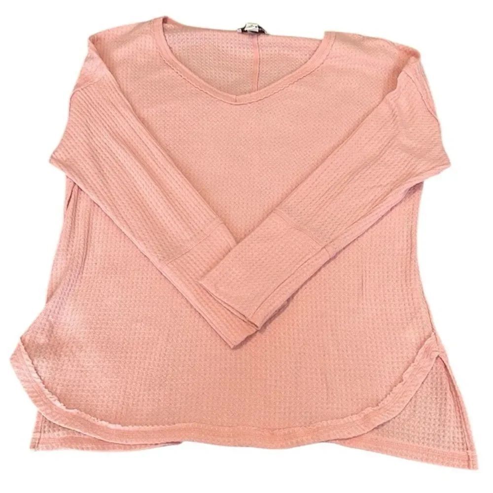 Vintage America szM 3/4 sleeve thermal hem is round in front square in back GUC